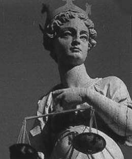 statua della dea Giustizia